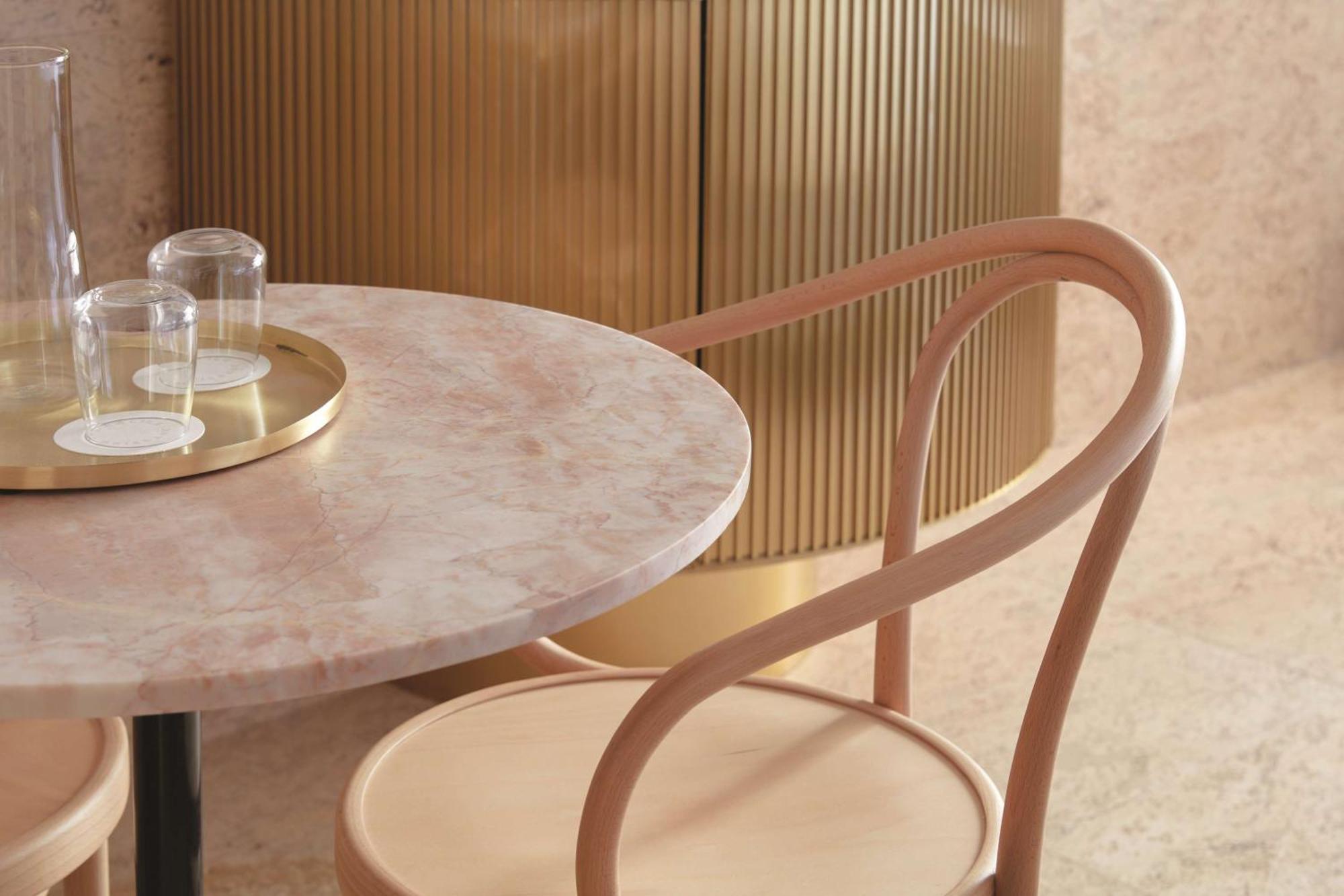 The Calile Hotel Μπρίσμπεϊν Εξωτερικό φωτογραφία A Thonet chair
